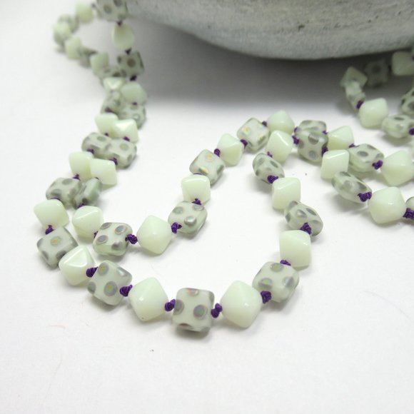 Hand knotted Uranium glass bead necklace - Picture 8 of 16